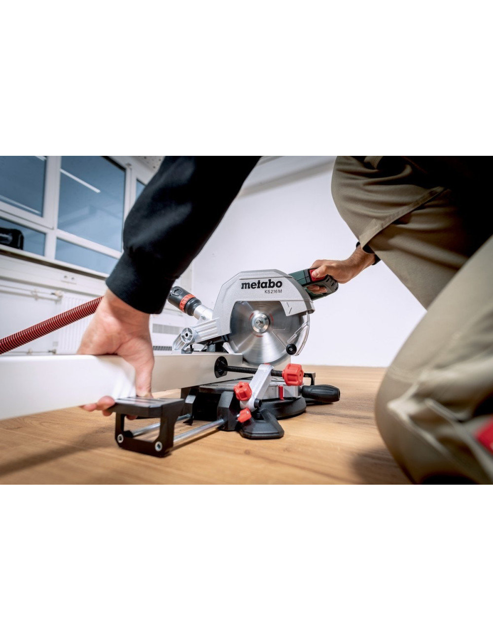 METABO PIŁA UKOŚNICA KS 216 M 1350W LASER 120 x 60mm