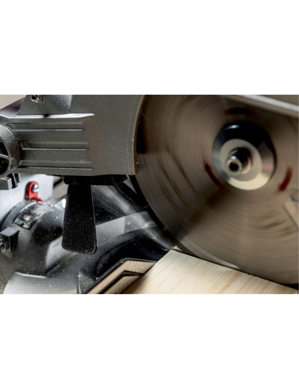 METABO PIŁA UKOŚNICA KS 216 M 1350W LASER 120 x 60mm