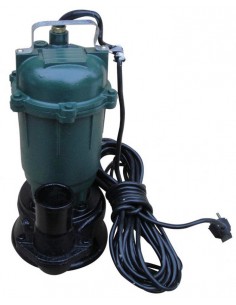 GEKO POMPA WODY BRUDNEJ 550W Z ROZDRABNIACZEM