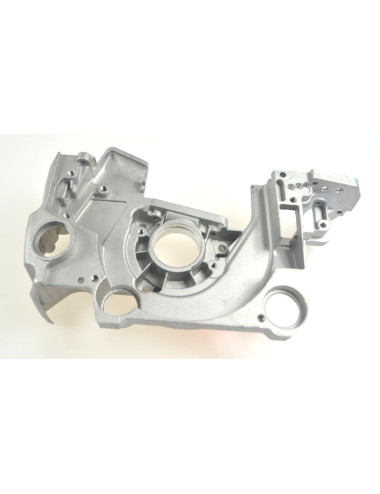 AW PIŁA OBUDOWA SILNIKA LEWA CS620