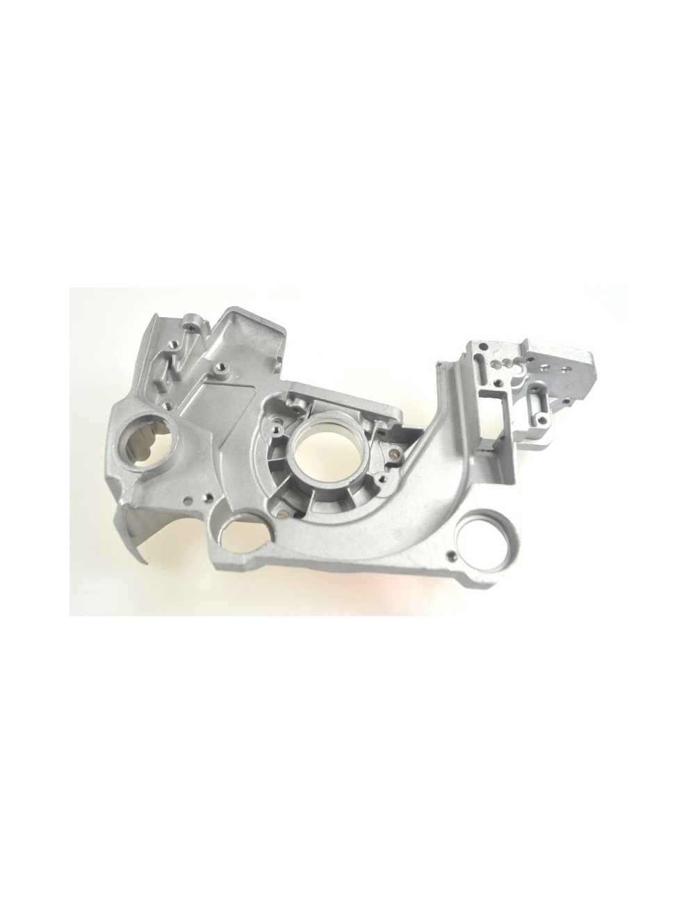 AW PIŁA OBUDOWA SILNIKA LEWA CS620