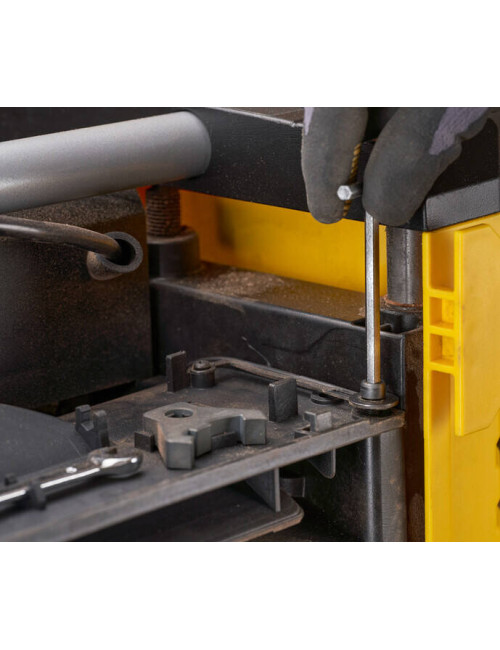 STANLEY STRUGARKA GRUBOŚCIOWA STP18 1800W